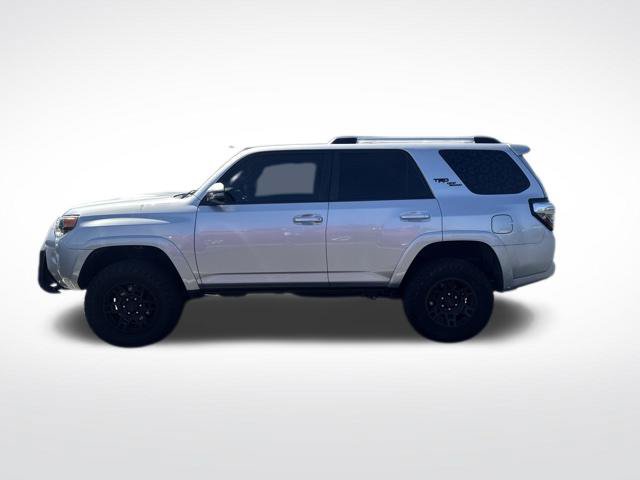 Used 2017 Toyota 4Runner TRD Off-Road Premium AWD/4WD image 3