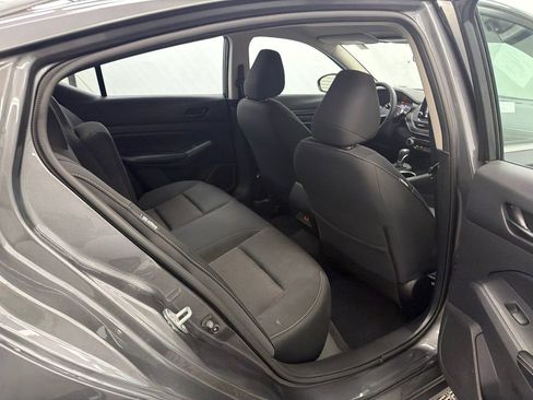 Used 2024 Nissan Altima 2.5 SV FWD image 16