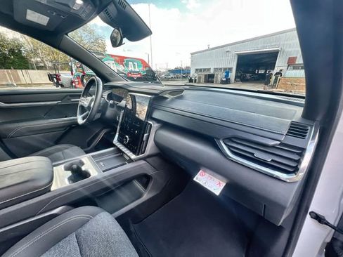 Certified 2025 GMC Acadia Elevation image 28