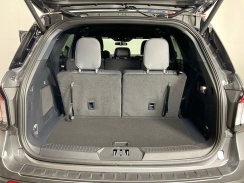 New 2026 Ford Explorer ST-Line RWD image 11
