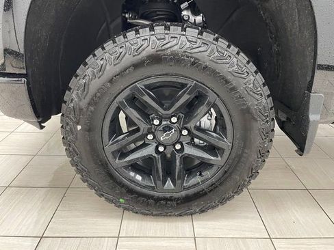 New 2026 Chevrolet Silverado 1500 Custom Trail Boss w/ Midnight Edition AWD/4WD image 6