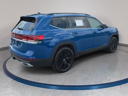 Certified 2026 Volkswagen Atlas SE w/ Panoramic Sunroof Package FWD image 5