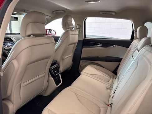 Used 2019 Lincoln Nautilus Select AWD/4WD image 42