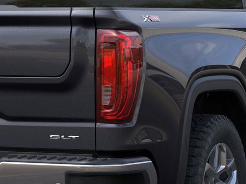 New 2026 GMC Sierra 1500 SLT image 44