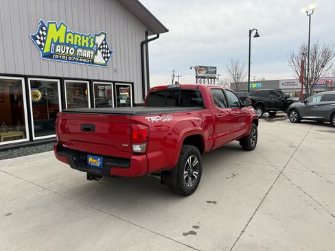 Used 2016 Toyota Tacoma SR5 image 6