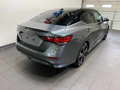 Used 2023 Nissan Sentra SR w/ Electronics Package image 3
