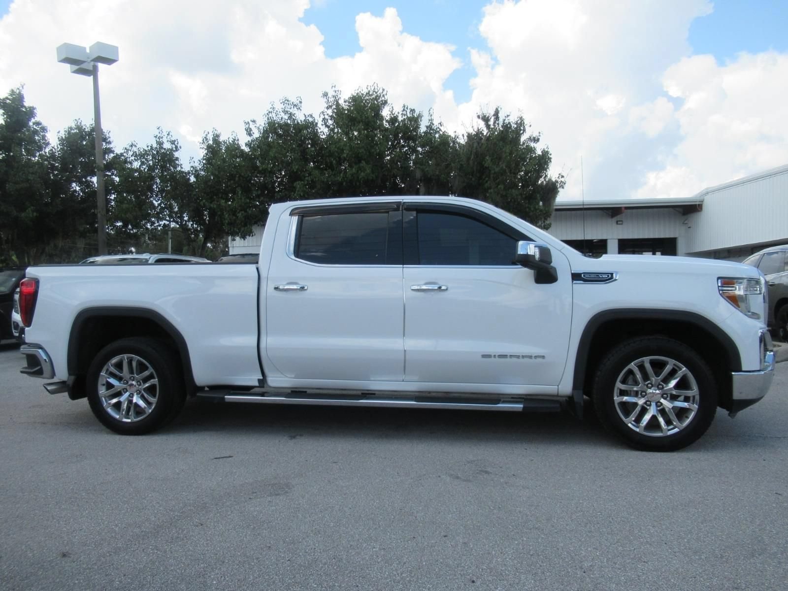 Used 2020 GMC Sierra 1500 SLT w/ SLT Premium Plus Package RWD image 2