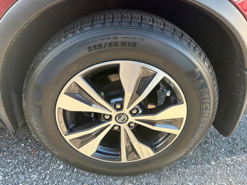 Used 2022 Nissan Murano SV image 16