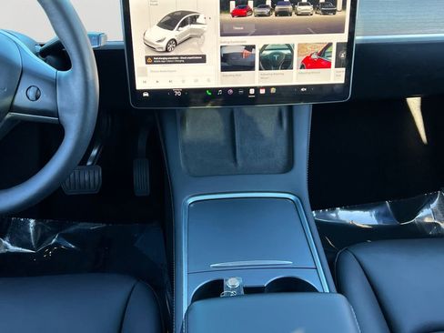 Used 2023 Tesla Model Y Long Range image 12
