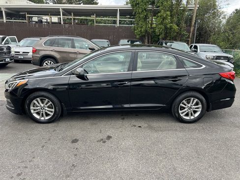Used 2015 Hyundai Sonata SE w/ Option Group 09 FWD image 2
