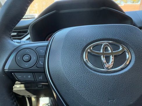 Used 2021 Toyota RAV4 Limited image 29