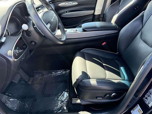 Used 2022 Genesis GV70 2.5T w/ Advanced Package image 30