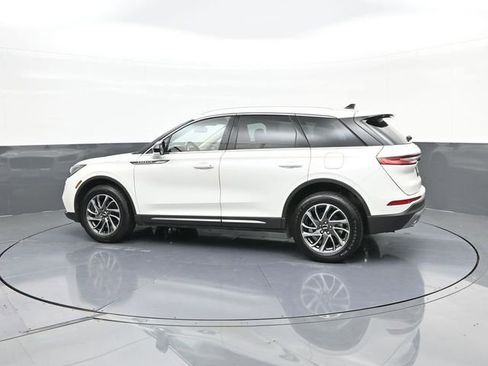 Used 2020 Lincoln Corsair FWD w/ Equipment Group 101A image 5