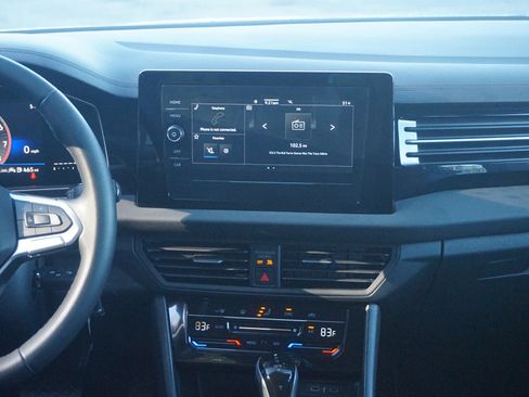 Used 2025 Volkswagen Jetta S image 28