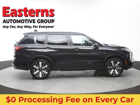 Used 2025 Mitsubishi Outlander SE AWD/4WD image 45