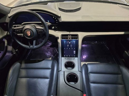 Used 2022 Porsche Taycan 4 Cross Turismo image 21