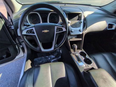 Certified 2017 Chevrolet Equinox LT w/ Convenience Package image 10