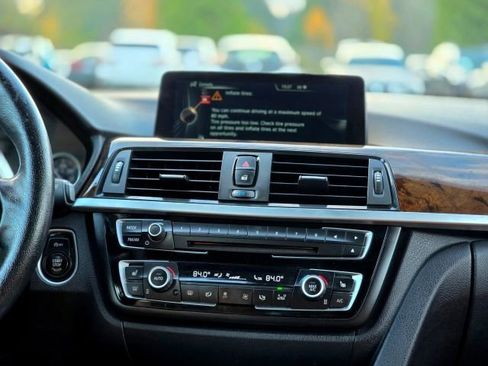 Used 2016 BMW 428i xDrive Convertible image 19