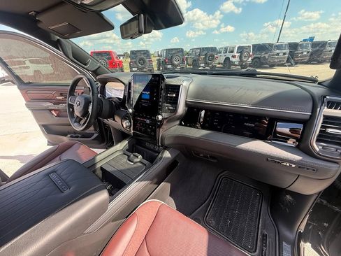 Used 2026 RAM 1500 Limited AWD/4WD image 22
