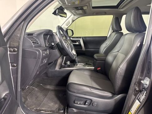 Used 2023 Toyota 4Runner SR5 Premium w/ Moonroof Package AWD/4WD image 11