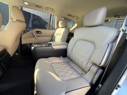 Used 2024 Nissan Armada Platinum w/ Captain's Chairs Package image 10