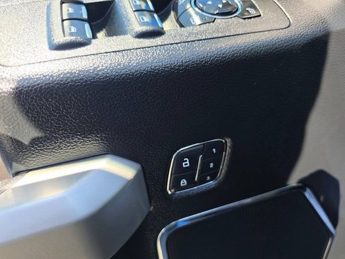 Used 2015 Ford F150 Lariat w/ Equipment Group 502A Luxury AWD/4WD image 35