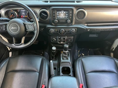 Used 2018 Jeep Wrangler Unlimited Sport S AWD/4WD image 15