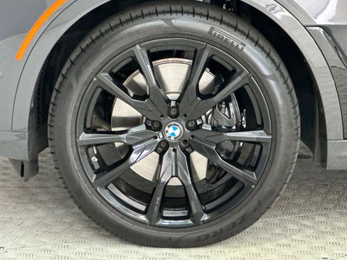 Certified 2025 BMW X7 M60i AWD/4WD image 11
