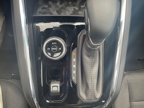 New 2026 GMC Canyon Elevation image 15