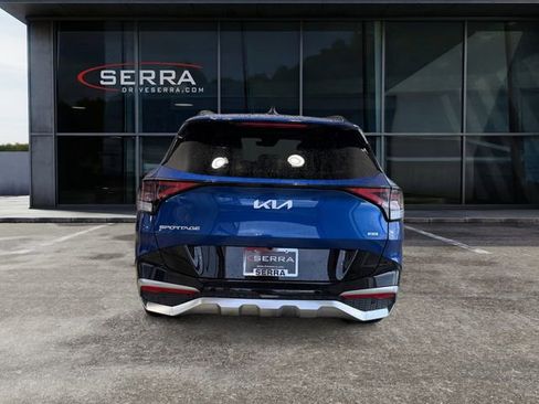 Certified 2023 Kia Sportage SX AWD/4WD image 3