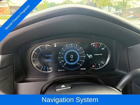 Used 2016 Cadillac Escalade Luxury AWD/4WD image 17