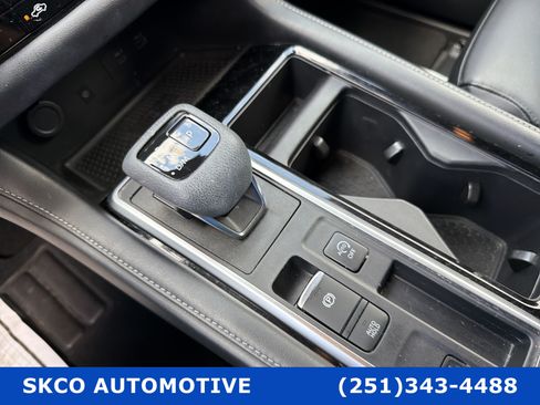 Used 2023 Nissan Pathfinder SL FWD image 23