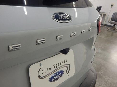 New 2025 Ford Escape ST-Line w/ Tech Pack #1 image 6