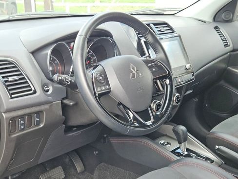 Used 2025 Mitsubishi Outlander Sport SE AWD/4WD image 13