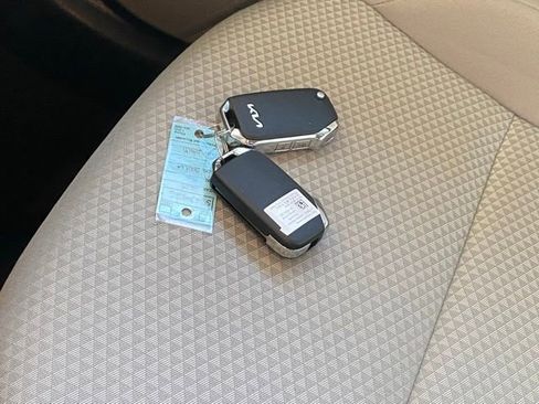 Used 2025 Kia Soul LX w/ LX Technology Package image 31