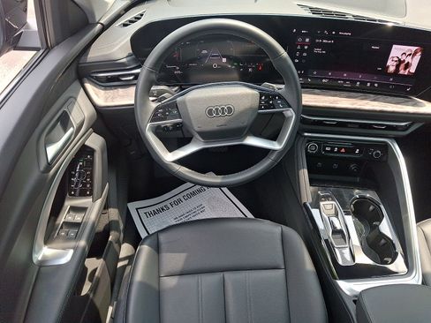 Certified 2025 Audi Q5 Premium w/ Convenience Package AWD/4WD image 11