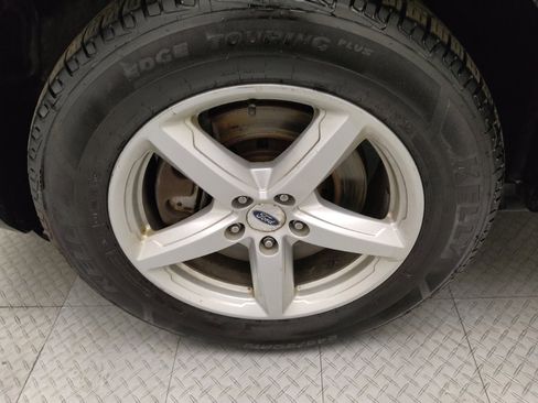 Used 2017 Ford Explorer XLT w/ Equipment Group 202A image 31