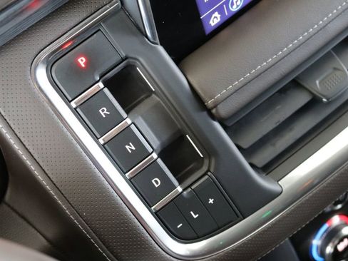 Used 2021 GMC Yukon XL SLT w/ SLT Premium Package image 60