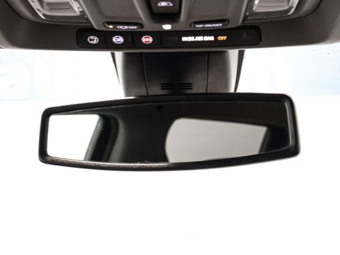 Used 2021 Chevrolet Silverado 1500 LTZ image 32