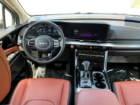 Used 2024 Kia Carnival SX Prestige FWD image 14