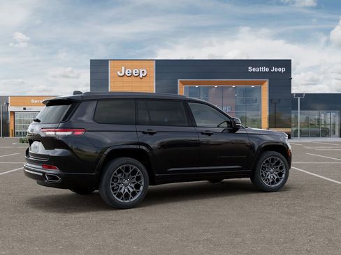 New 2025 Jeep Grand Cherokee L Summit w/ Obsidian Package AWD/4WD image 5