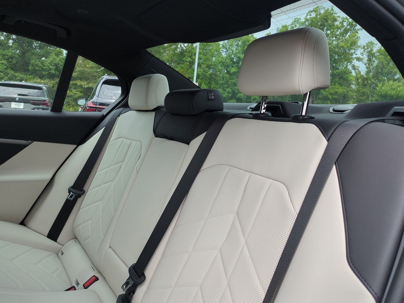 New 2027 BMW 530i w/ Premium Package RWD image 31