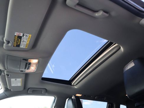 Used 2018 Toyota Highlander SE AWD/4WD image 21