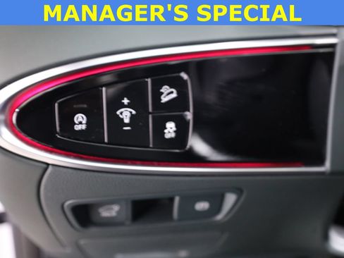 Used 2022 Genesis GV70 2.5T w/ Advanced Package AWD/4WD image 11