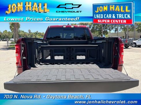 Used 2025 RAM 1500 Laramie AWD/4WD image 12