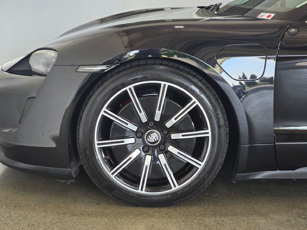 Used 2021 Porsche Taycan 4S w/ Premium Package AWD/4WD image 8