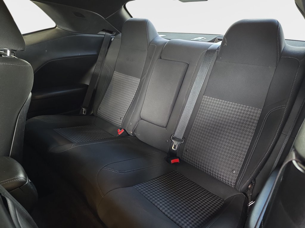 Used 2018 Dodge Challenger SXT RWD image 16