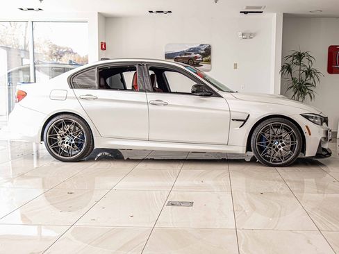 Used 2018 BMW M3 image 9