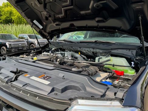 Used 2024 Ford F250 Lariat w/ Black Appearance Package image 42