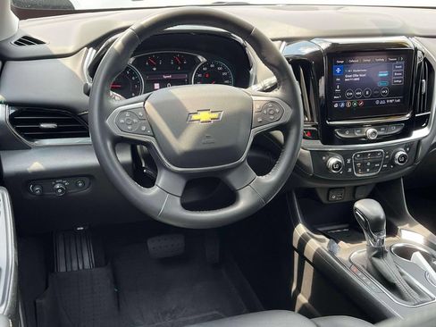 Certified 2021 Chevrolet Traverse Premier w/ LPO, Black Accent Package AWD/4WD image 12